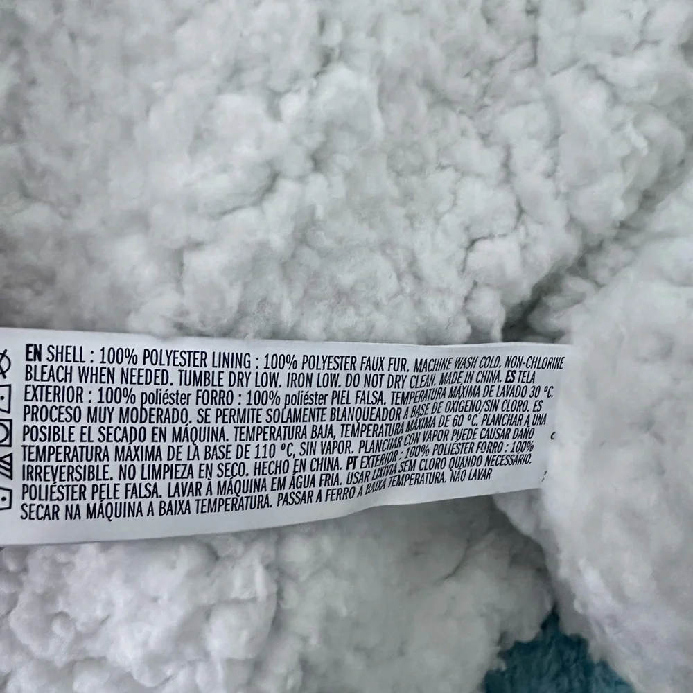 Forever 21 women’s mint green soft faux fur  bomber puffer plush jacket small - Picture 8 of 11